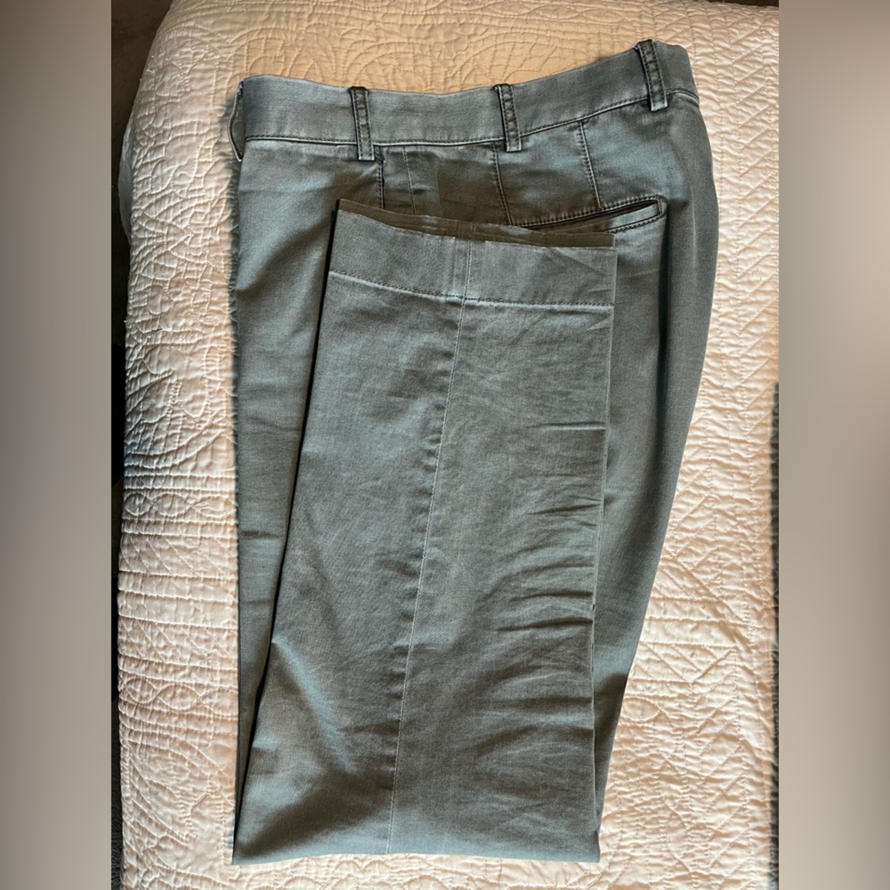 Hiltl sage green cotton chinos size 32